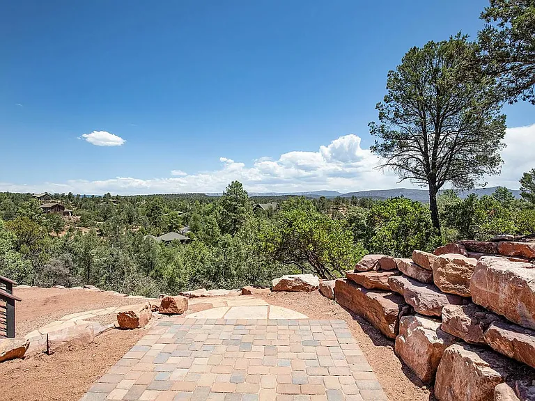 1209 N Horizon Way — Photo 37