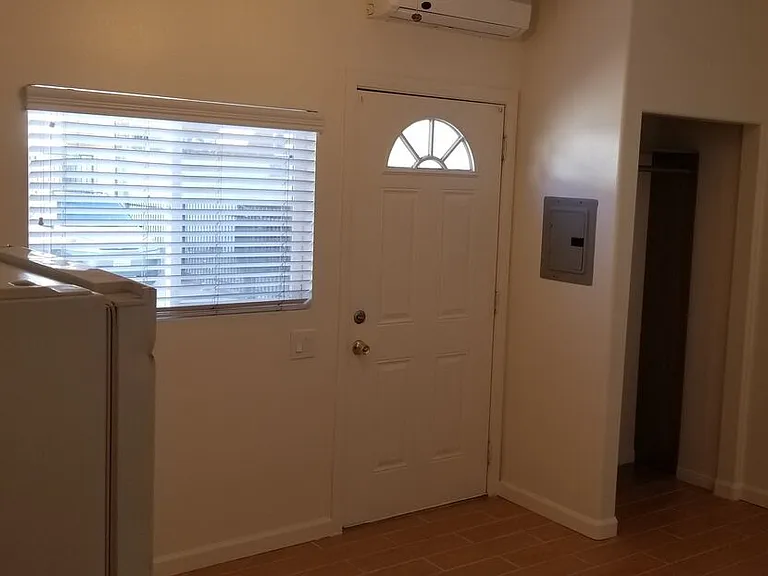 1816 S La Brea Ave #1818-3/4 — Photo 6