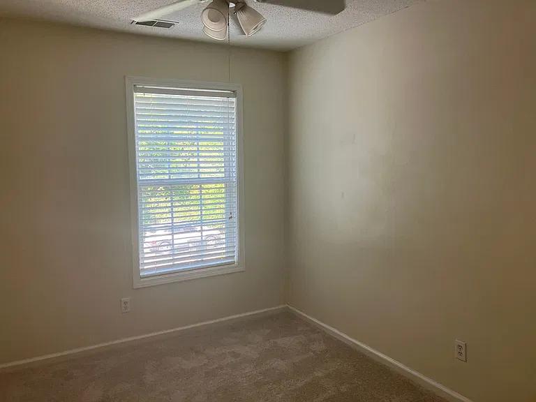 47 Regent Ave — Photo 30
