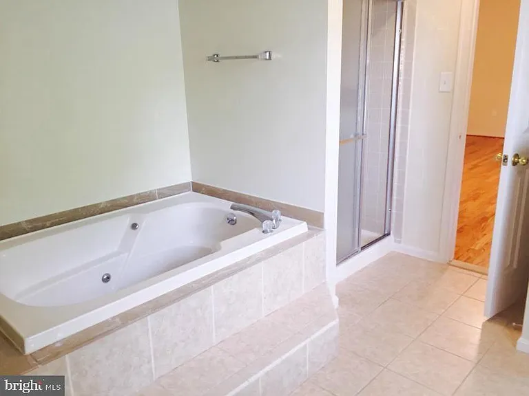 12015 Montrose Village Ter — Photo 12