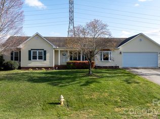 1315 Pear Dr, Conover, NC 28613