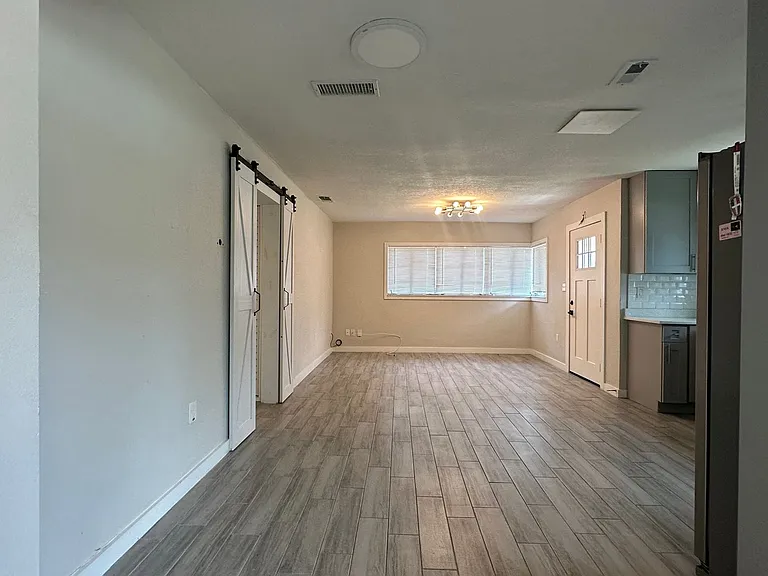 517 San Juan Blvd — Photo 9