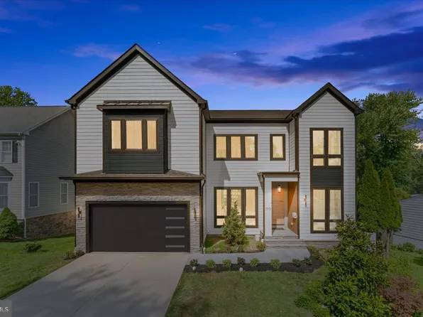 1110 Hillcrest Dr SW, Vienna, VA 22180