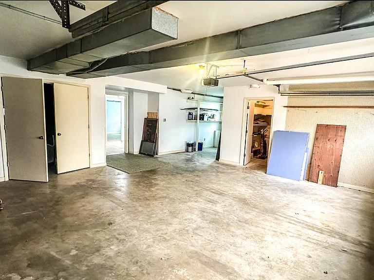 713 Tenikat St — Photo 32