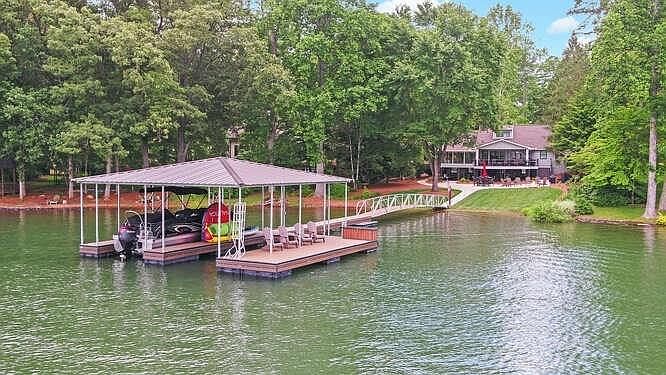 1st image of 759 Beech Cove Dr