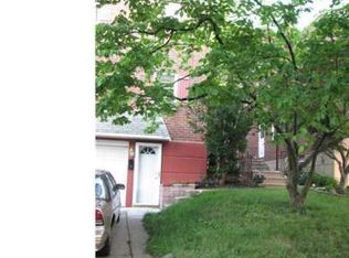 8825 Hargrave St, Philadelphia, PA 19152
