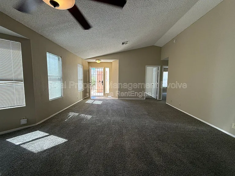 3936 W Chama Dr — Photo 4