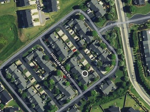 3rd image of 4 Hillside Glen Dr