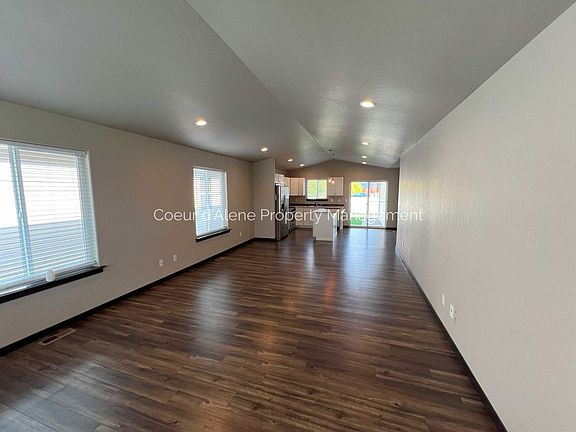3rd image of 8334 N Spokane St