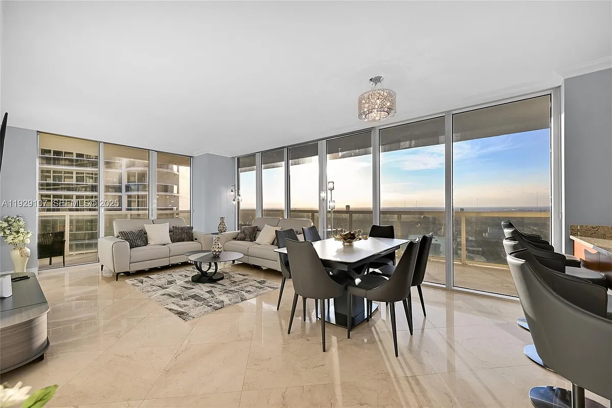 Building Photo - 1830 S Ocean Dr #3706