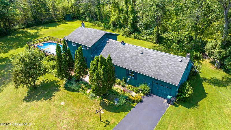 5th image of 134 Manning Road