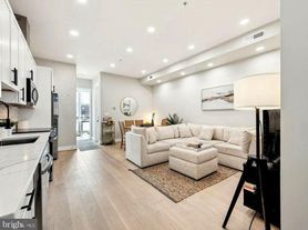2213 M St NE, Washington, DC