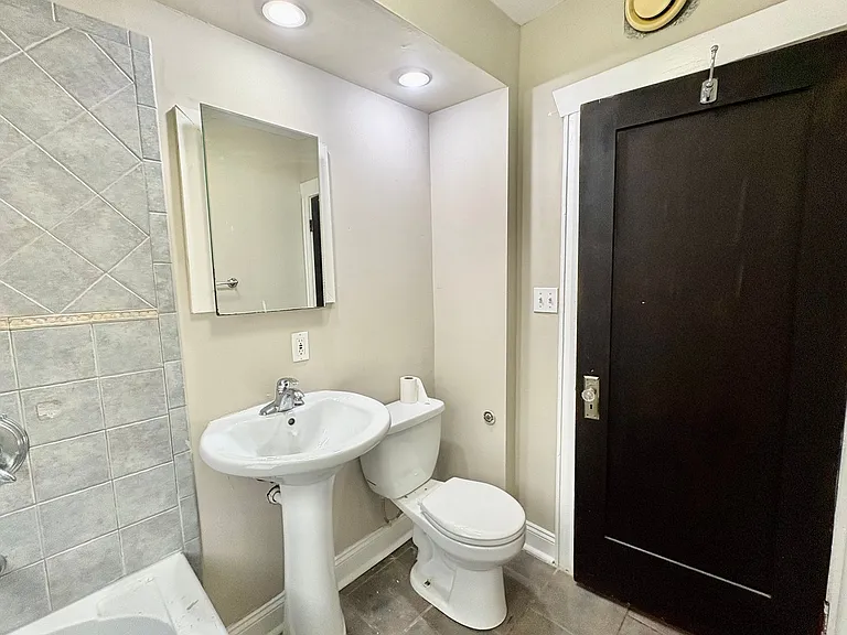 Vanderbilt Place — Photo 25