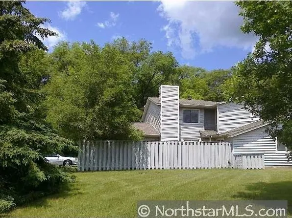 913 Monterey Dr, Shoreview, MN 55126