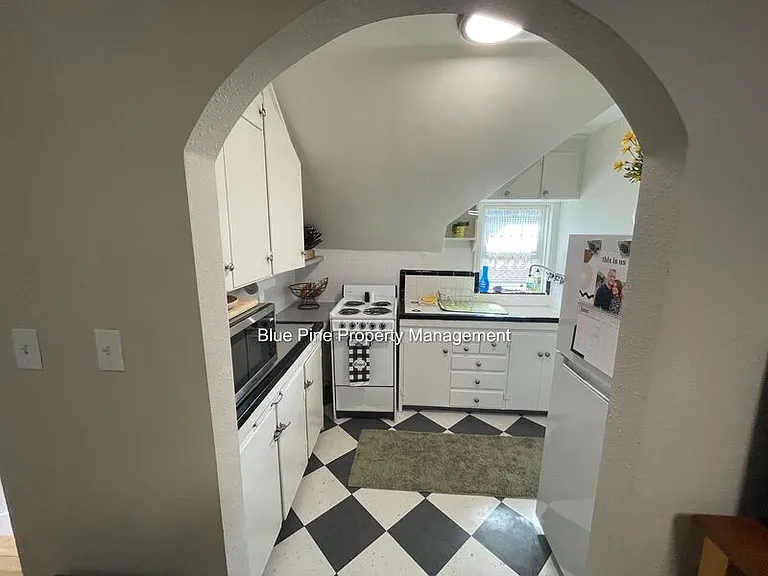1249 S Emerson Ave #7 — Photo 6