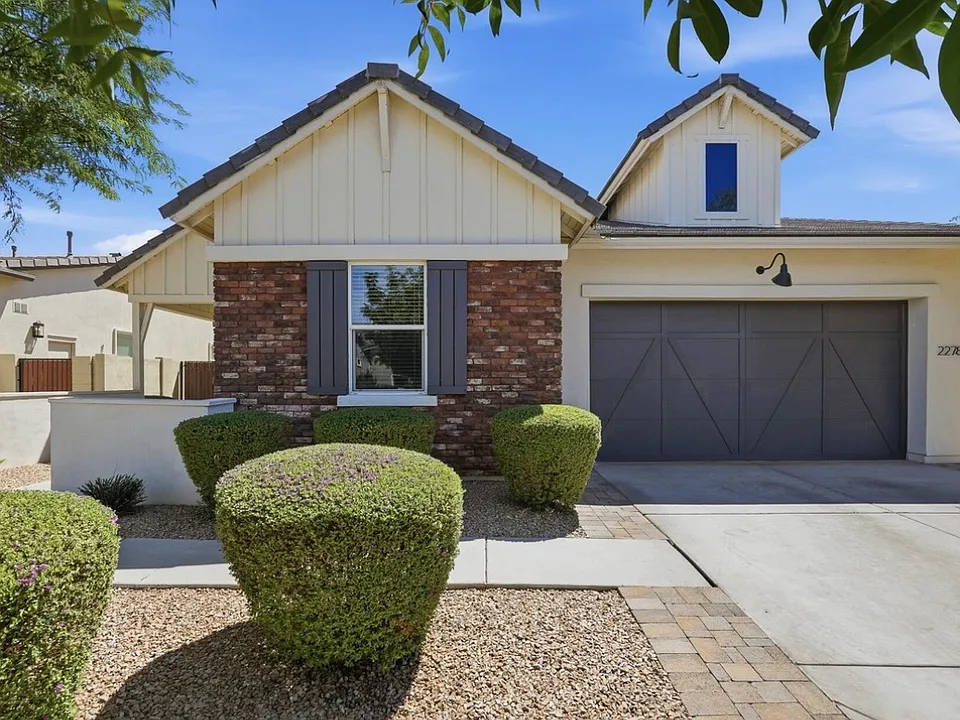 22787 E Arroyo Verde Dr
