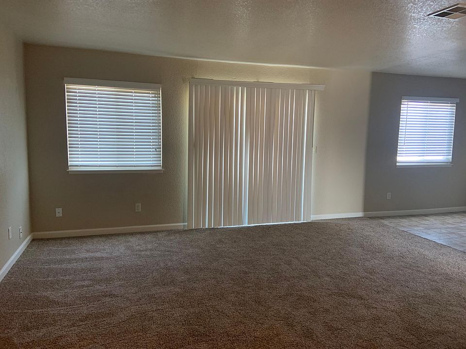 1st image of 627 Stewart St #31