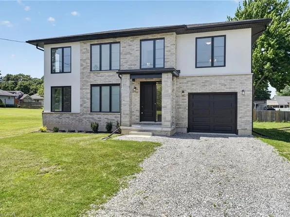 203 Park St, Fort Erie, ON L0S 1N0