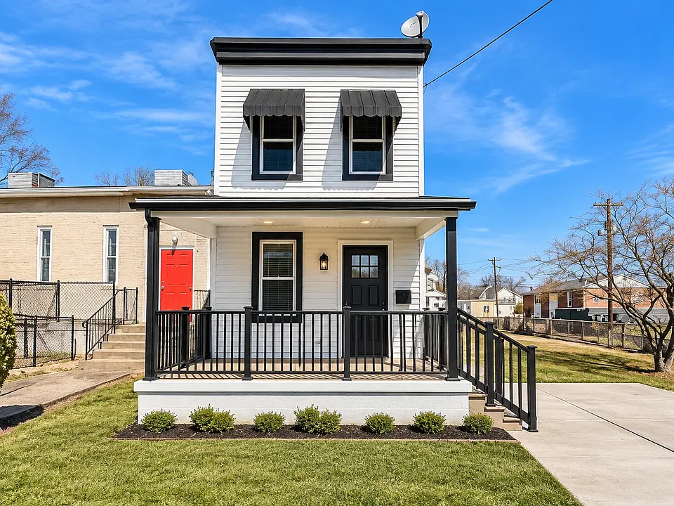 138 Belmont St