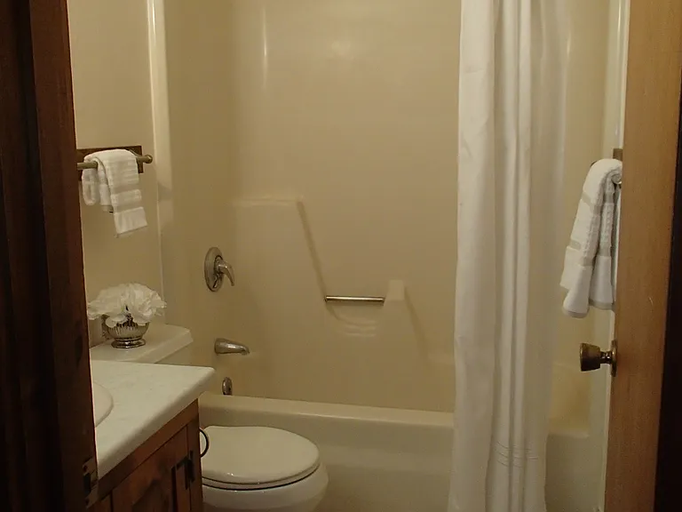 117 Woodland Dr #1 — Photo 4