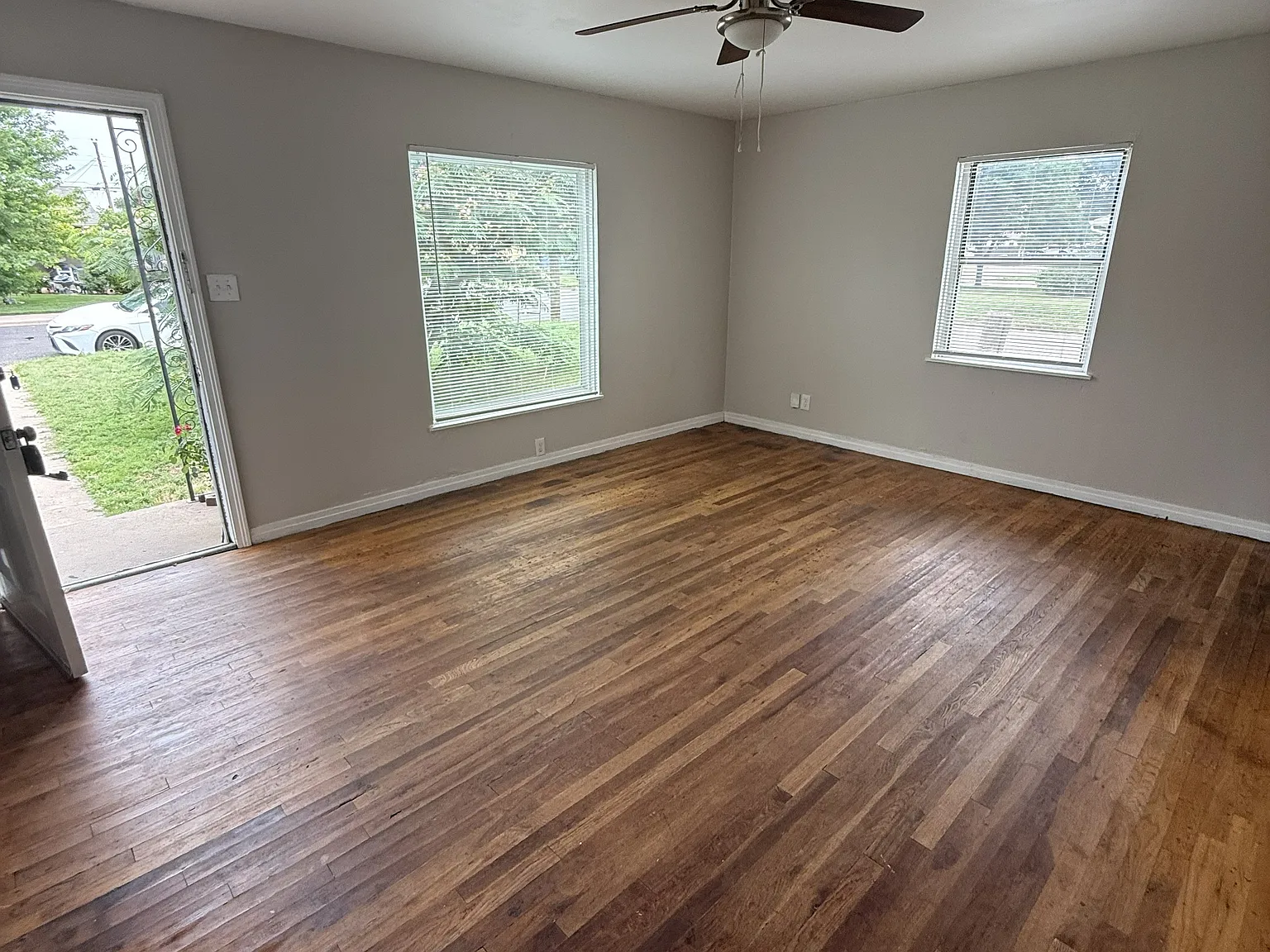 3 bed, 1076 sqft, $1,595 — Photo 2
