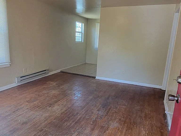 1314 N Ellison Ave — Photo 3