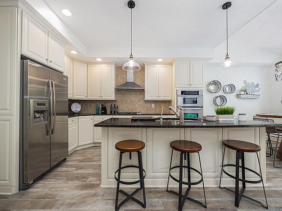 2nd image of 3760 Foresta Grand Dr