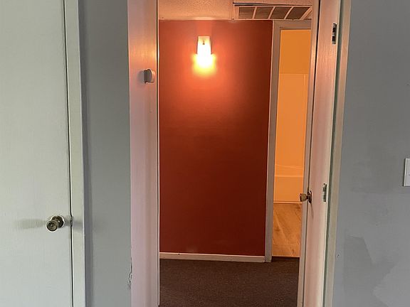 Accent paint in hallway