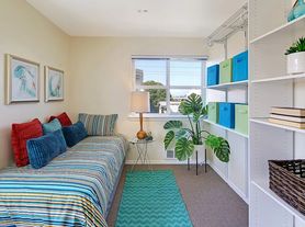 Cozy Apartments near UW
