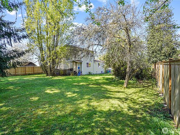 3rd image of 1417 SW Donovan Street