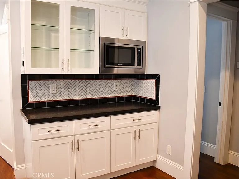268 N Grand St — Photo 24