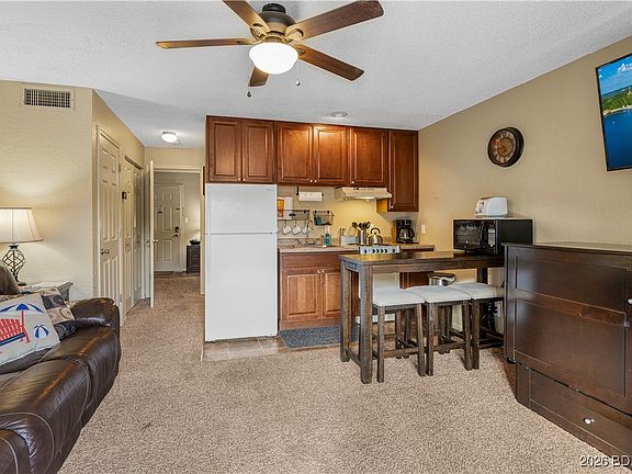 2nd image of 1442 Nichols Rd #F207