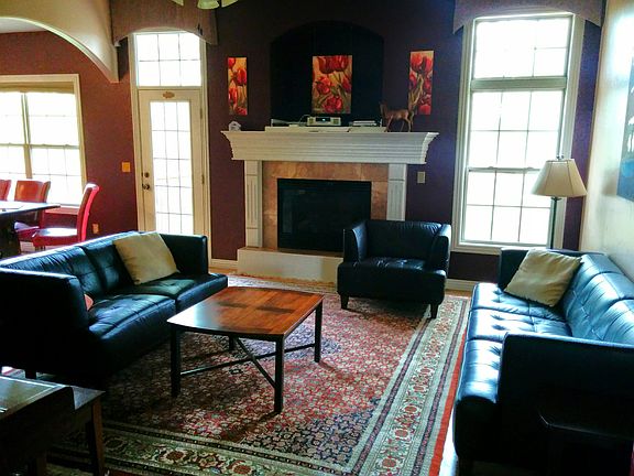 Great room, arched doorways