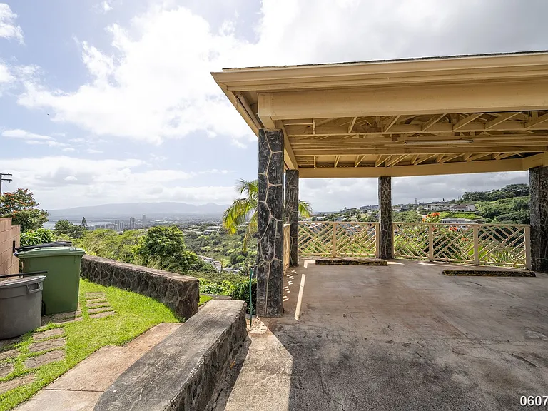 99-1106 Halawa Heights Rd #A — Photo 3