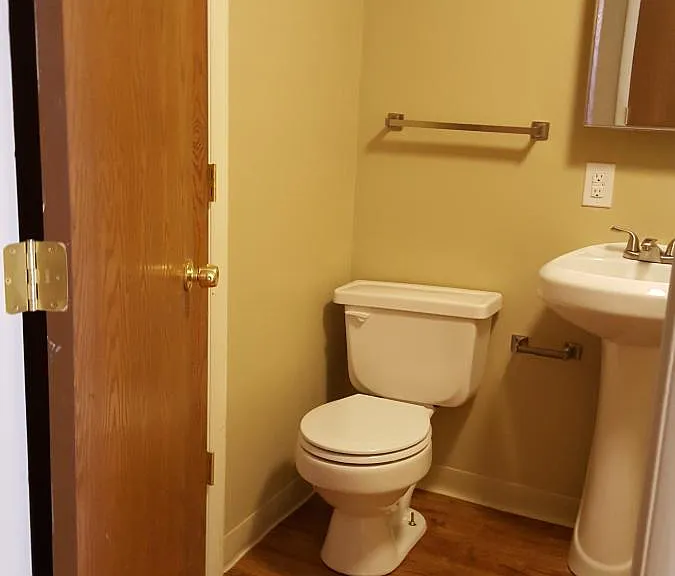 107 Graham Dr — Photo 8