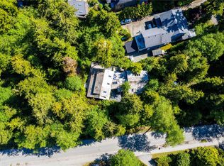 1180 Lynn Rd, Tofino, BC V0R2Z0