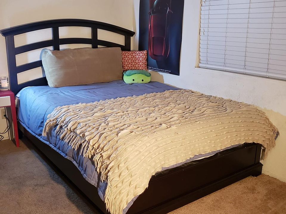 Queen bed