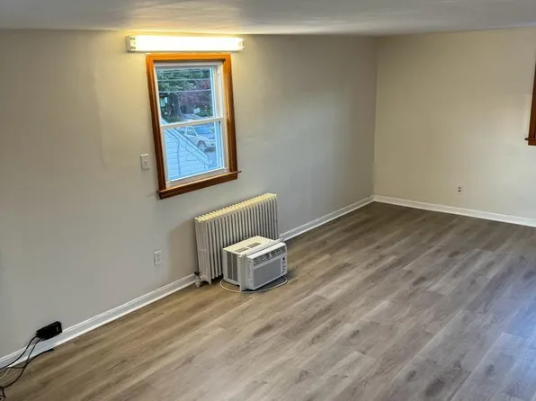 102 James St, Lodi, NJ 07644