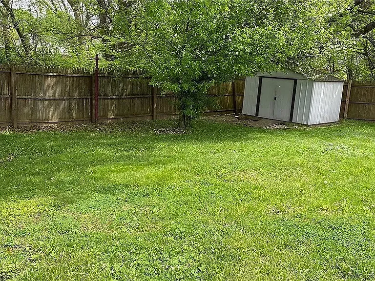 3913 Alan Dr — Photo 12