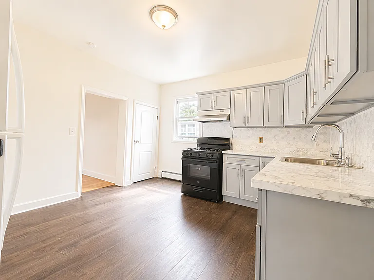 3 Spring Hill Ave #1 — Photo 14