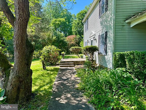 3rd image of 2902 Kathleen Dr