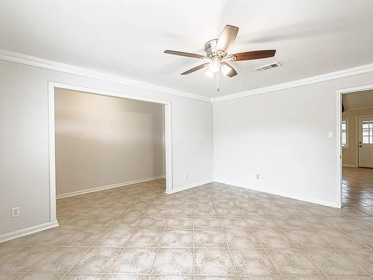 124 Dogwood St — Photo 5