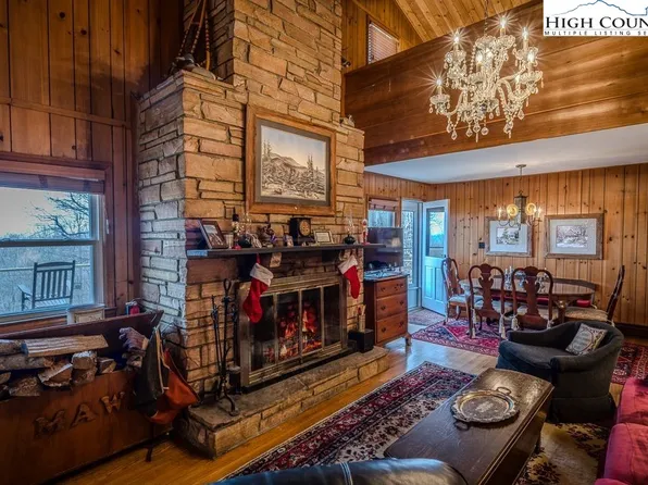 513 Charter Hills Road, Beech Mountain, NC 28604