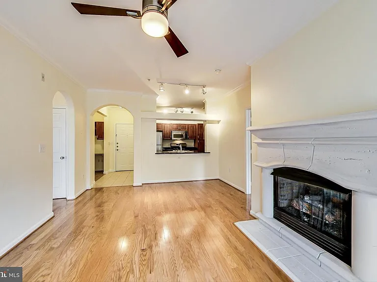 12958 Centre Park Cir #418 — Photo 6