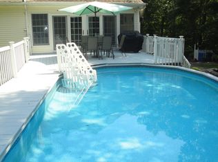 60 Coal Pit Hill Rd, GRISWOLD, CT 06351