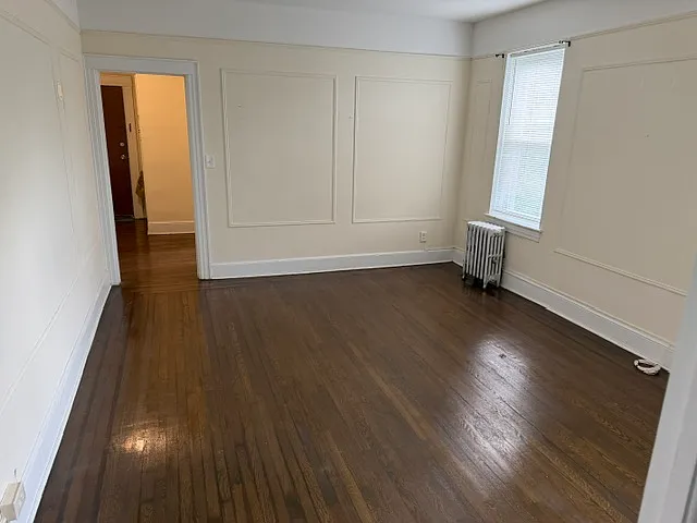 460 Franklin Ave — Photo 3