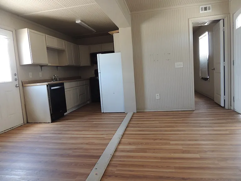 4403 S Faye Ave #F — Photo 13