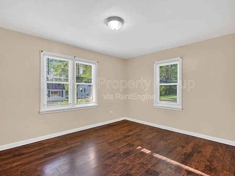 224 S Harvey Ave — Photo 11