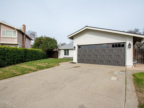 2nd image of 7217 Springleaf Court