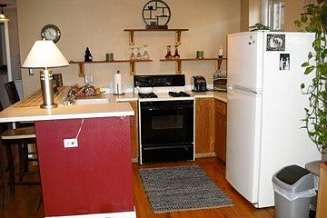 5th image of 1275 Clarkson St APT 16